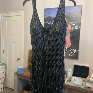 Siena
Women's Sequinned-Mesh Sleeveless Dress